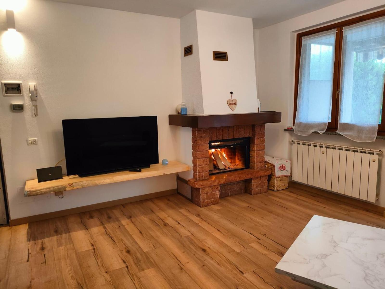 Residenza Bosco Sole Διαμέρισμα Grantola Δωμάτιο φωτογραφία