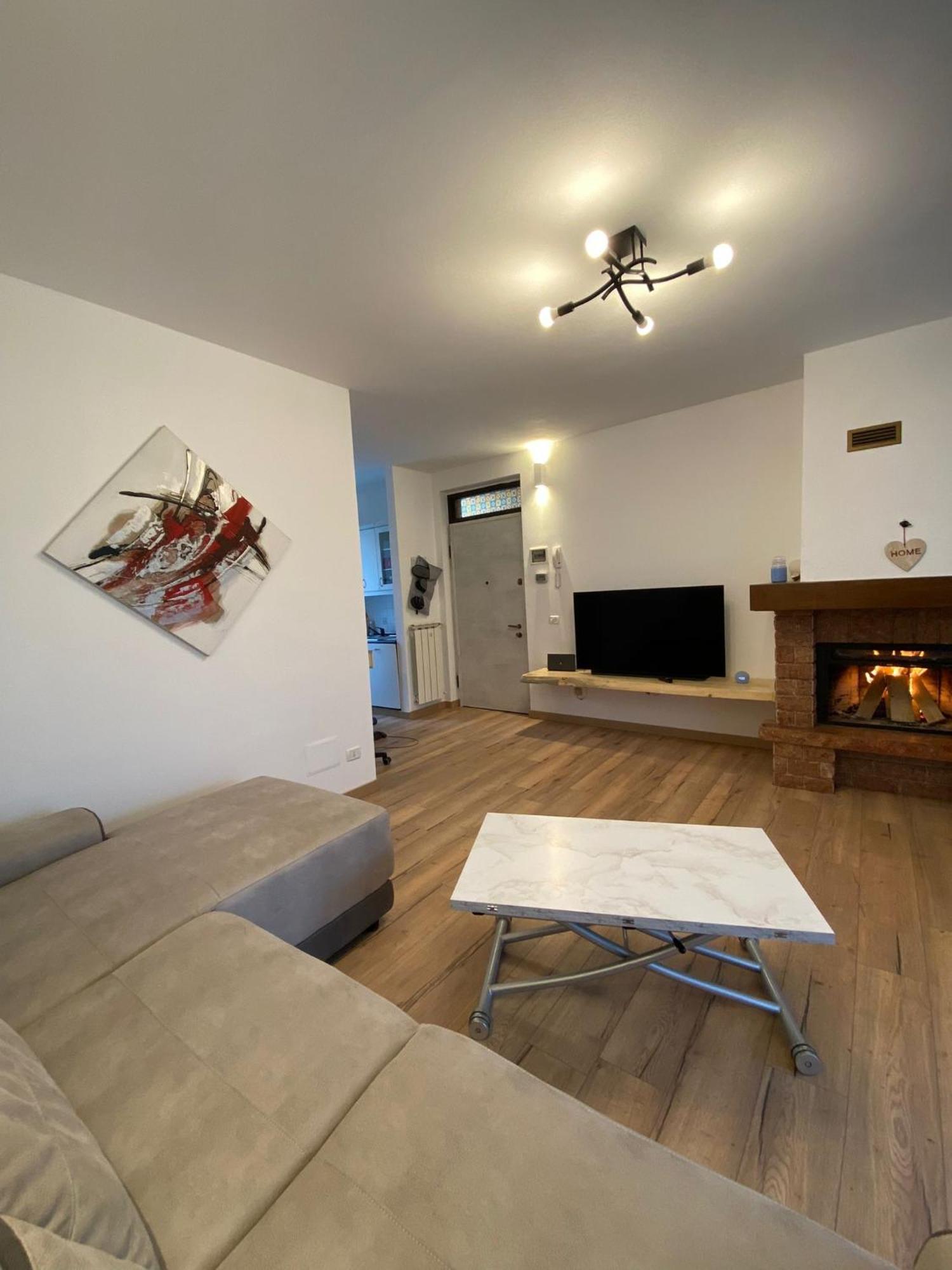 Residenza Bosco Sole Διαμέρισμα Grantola Δωμάτιο φωτογραφία